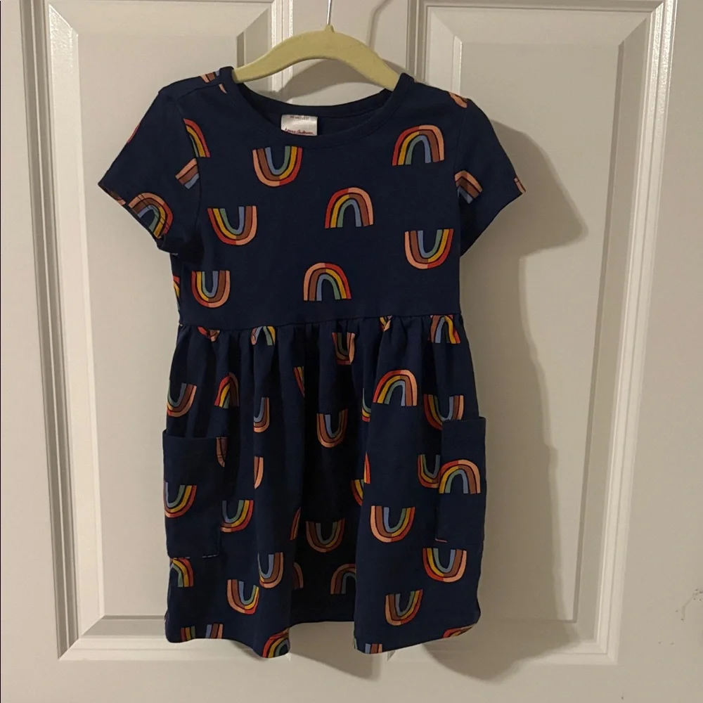 Hanna Andersson Rainbow Patterned kid’s dress - Picture 1 of 3